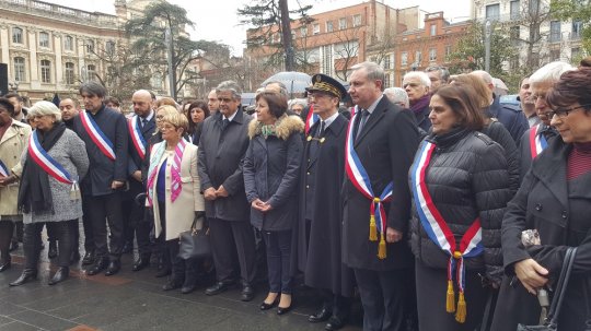Hommage aux victimes des Attentats de Mars 2012 : Une cérémonie tout en sobriété à @Toulouse