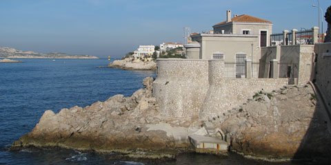 Marseille : La remise en service après restauration du marégraphe