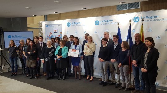 robots lycéens : La Région reçoit le prix de l’Innovation territoriale de La Gazette des Communes-GMF