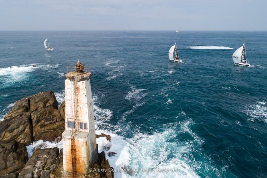 La Solitaire URGO Le Figaro: Communiqué 03 septembre 2018 - 17h41  Aiguillage à l’entrée du golfe de Gascogne. @LaSolitaire2018 @Smartrezo @Tvlocale