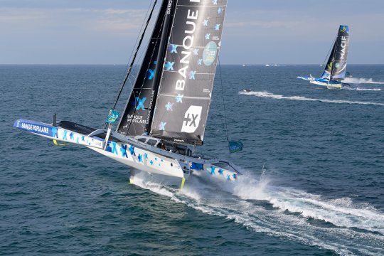 Route du Rhum 2018; première nuit très agitée avec de la casse pour deux Ultimes Sodebo et Edmond de Rothschild