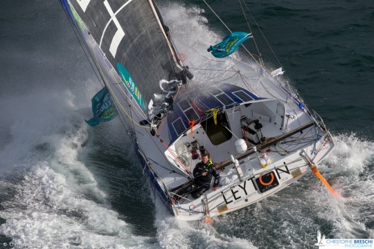 Route du Rhum 2018  le 8 nov - 17h29 : Une troisième dépression   @routedurhum @TeamVentDebout