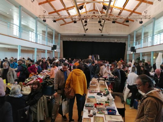  VIDE GRENIER. Ramonville. Salle des Fêtes. Dimanche 23 Février 2020.