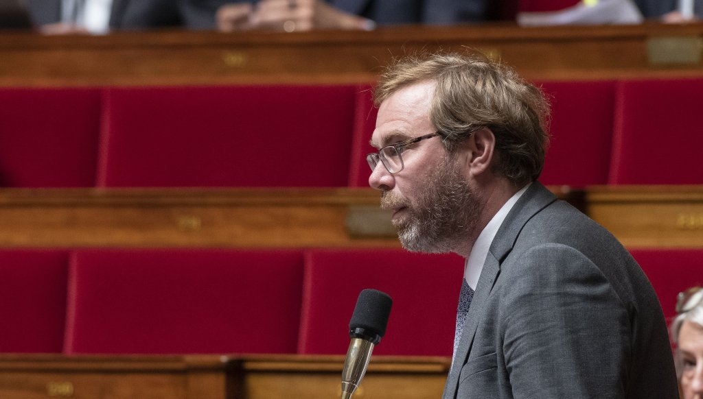 Le député Philippe Latombe interroge le Premier ministre 