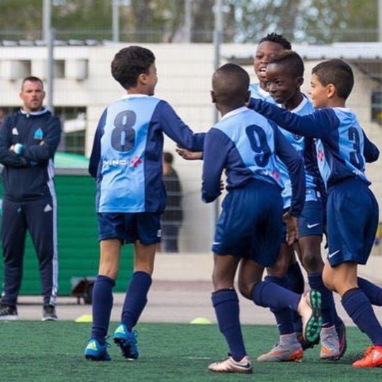 JEUNES - Aidez les U10 du PARIS FC à faire un stage au FC BARCELONE