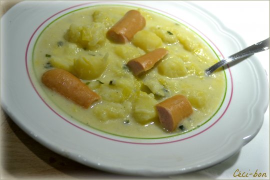C'est le moment de déguster la soupe alsacienne des vendangeurs.