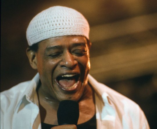 Al Jarreau est mort. Le célèbre chanteur de Jazz américain est décédé à l'âge de 76 ans .