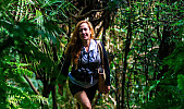L'actrice, Myriam Charleins découvre les trésors verts de la Réserve naturelle de la Grande Montagne à Rodrigues