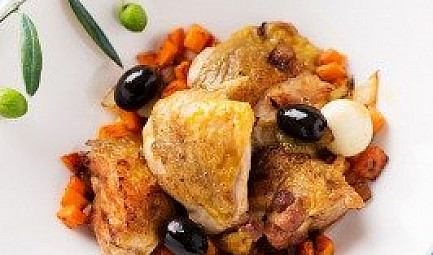 En brochettes, en fricassée, ou en salade : la pintade dans tous ses états !