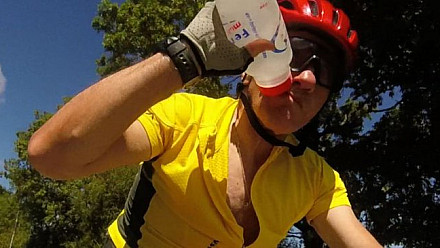 Cyclotourisme et canicule : éviter l’épuisement et le coup de chaleur à vélo