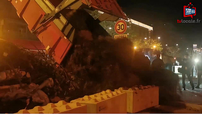 TV Locale Tarn-et-Garonne - MERCOSUR Acte 2 à l'appel de la FDSEA82 et des JA82 Montauban prise d'assaut par 235 tracteurs...