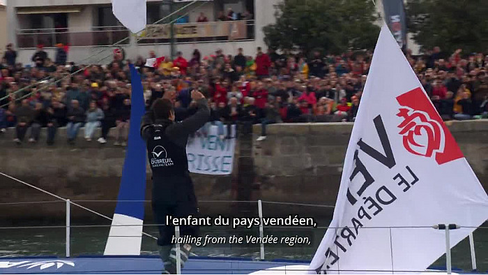 TV Locale Vendée - le Vendéen SÉBASTIEN SIMON sur DUBREUIL Troisième de la 10ème édition du Vendée Globe