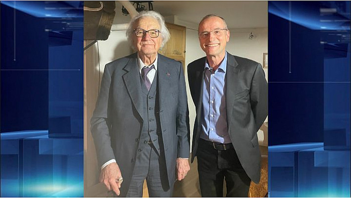 "Didier Testot Fondateur de LA BOURSE ET LA VIE TV" avec Paul Dubrule Co-fondateur du Groupe Accor : "Si vous pouvez entreprendre, entreprenez, n'hésitez pas et un peu de ténacité et de volonté, tout ira bien"