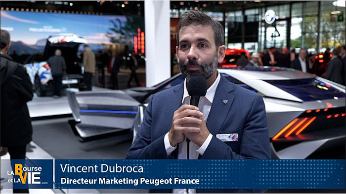 "Didier Testot Fondateur de LA BOURSE ET LA VIE TV" avec Vincent Dubroca Directeur Marketing Peugeot France : "On continue à travailler sur l'optimisation du coût de la motorisation électrique".