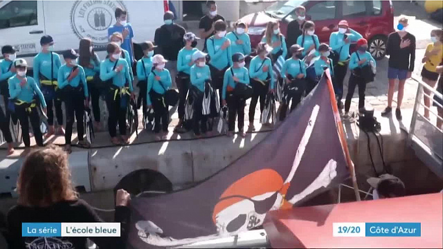 Approche Rurale TV Smartrezo vous présente l'Ecole Bleue de Pierre Frolla qui transmet aux jeunes sa passion pour la plongée @PierreFROLLA